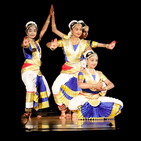 INDIAN DANCERS MALAYSIA | BEST INDIAN DANCERS